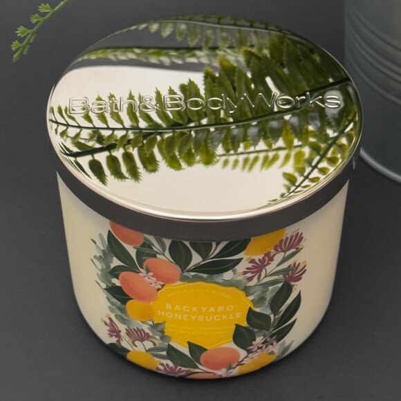 BBW Backyard Honeysuckle Bath & Body Works 3 Wick Candle - Picture 4 of 10
